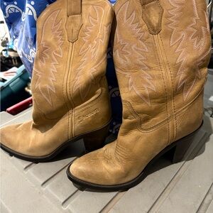 Sonora Tan Western Heeled Boots
